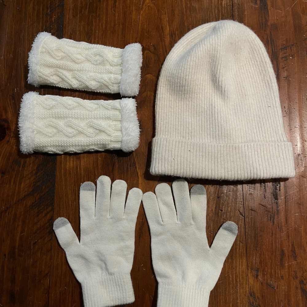 Winter Accessory Set (Women’s)